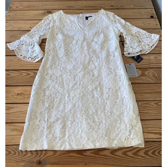 NWT Adrianna Papell Ruffle Hem Lace Dress Size 12 Women’s White - Picture 1 of 10